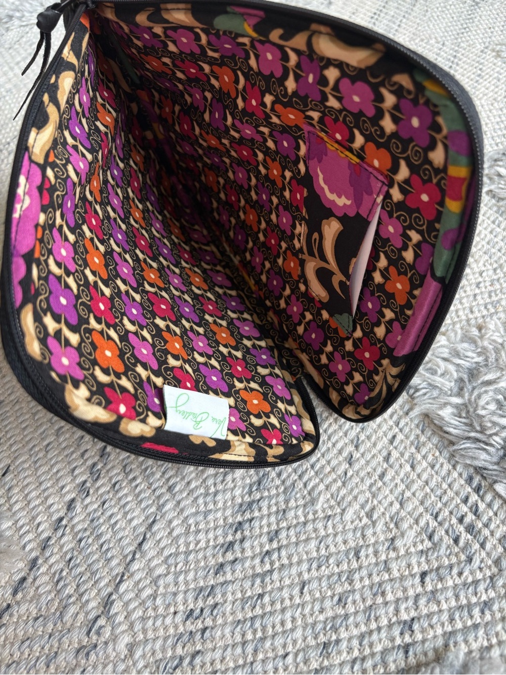 Vera Bradley - Picture 5 of 8